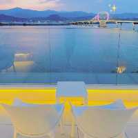 Riverain Cafe