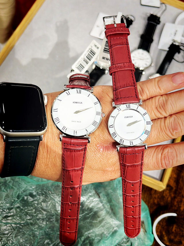 Summer Chic: A Stylish Shopping Day in Zurich