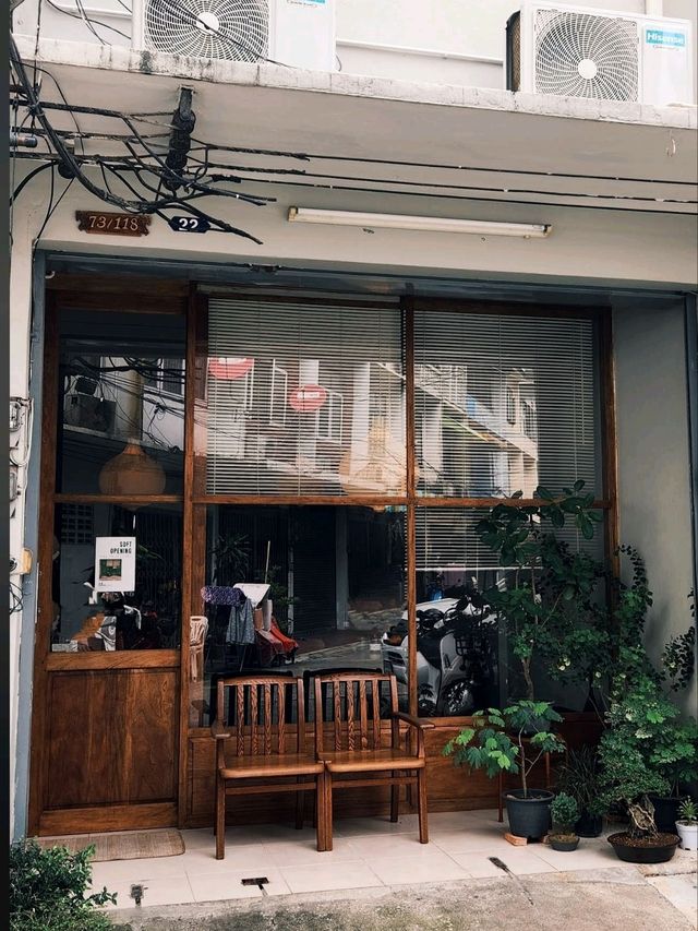 ☕ : WEDNESDAY.เว้นเดย์ คาเฟ่งามวงศ์วาน นนทบุรี