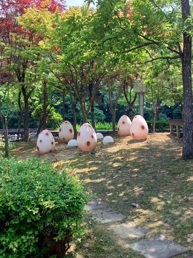 부모님과 함께 걷기 좋은 힐링형 역사 여행지