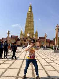 Wat Maha That Wachiramongkol