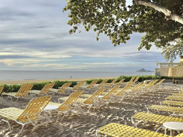 The Standard Huahin โรงแรมริมทะเลสุดชิคหัวหิน