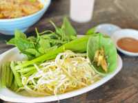 มดแดง - ก๋วยเตี๋ยวสุโขทัยบ้านสวน