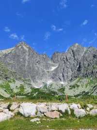 搭三段纜車登斯洛伐克第二高峰洛米基山（Lomnicky stit）