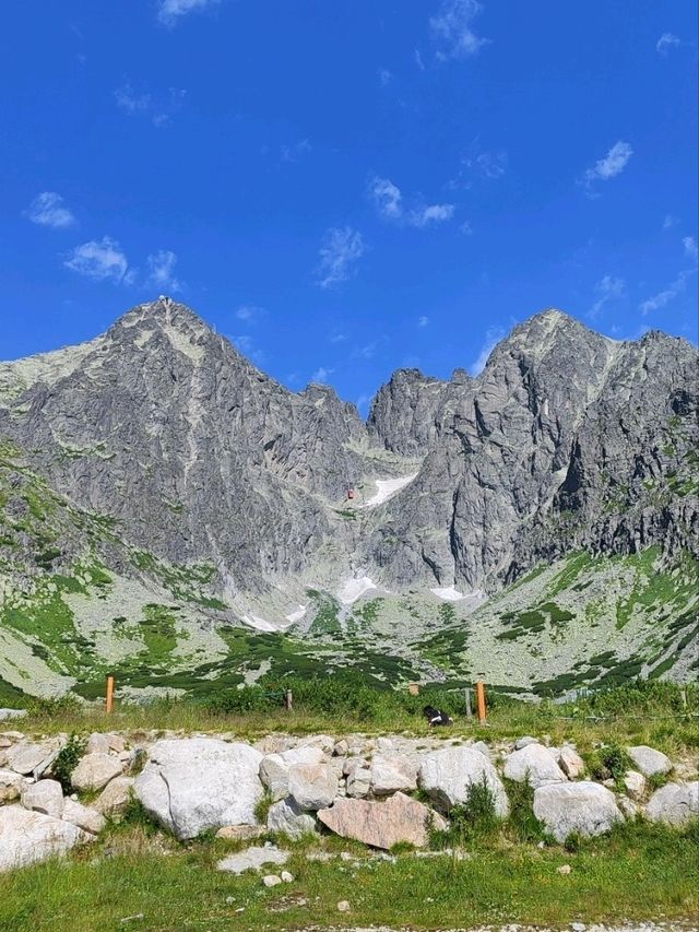 搭三段纜車登斯洛伐克第二高峰洛米基山（Lomnicky stit）