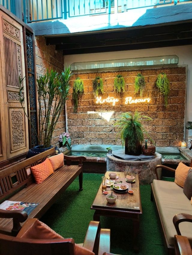 A Colourful and Charming Dessert Stop in Malacca