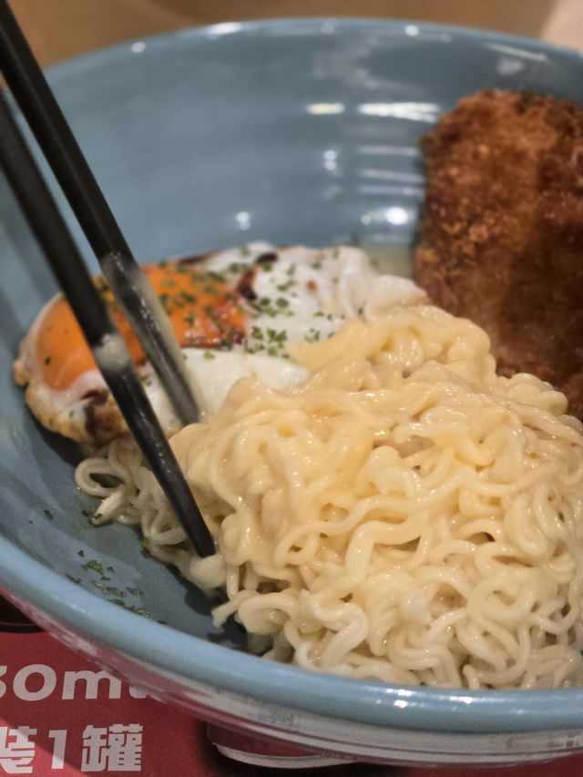 形點的新派美食廣場