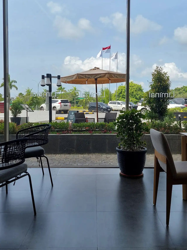 The Art of Chill: Liminal Coffee + Bites Unplugged