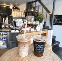 Riverside Modernity & Roasted Precision – My Visit to Sidewalk Stand, Tokyo (Nakameguro)