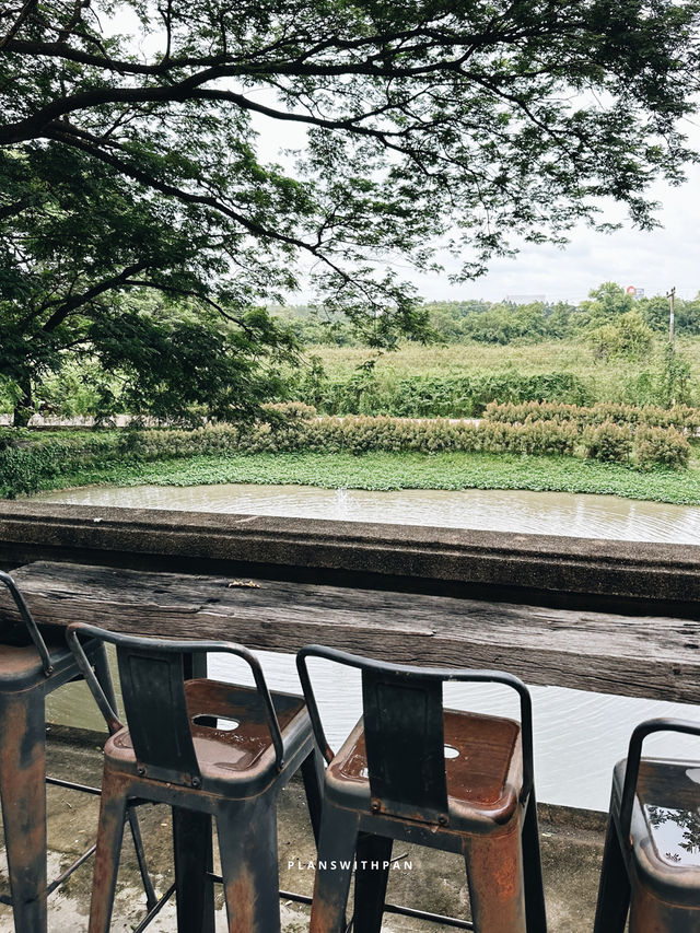 หลงรัก คอฟฟี่ โรสเตอร์ (Long Lux Coffee Roasters) หลงรัก คอฟฟี่ โรสเตอร์ (Long Lux Coffee Roasters)