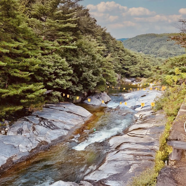 Hamyang Yongchugyegok Valley: Korea’s Secret Emerald Paradise – A Solo Hiker’s Dream"** 🌿💦