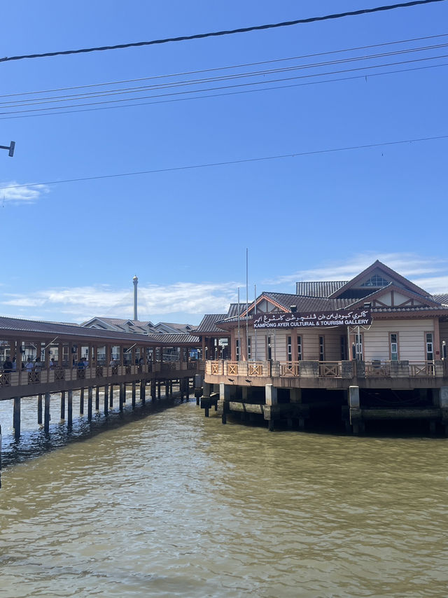 🛶 Brunei Water Village – Kampong Ayer Floating Legacy 💦