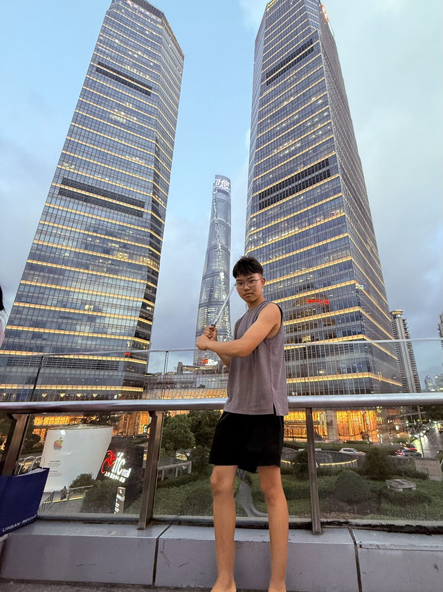 Discovering Shanghai: A Visual Journey Through Light, Nature, and City Glamour