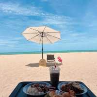 #หาดแหลมเจริญ #ระยอง #Babyburger 