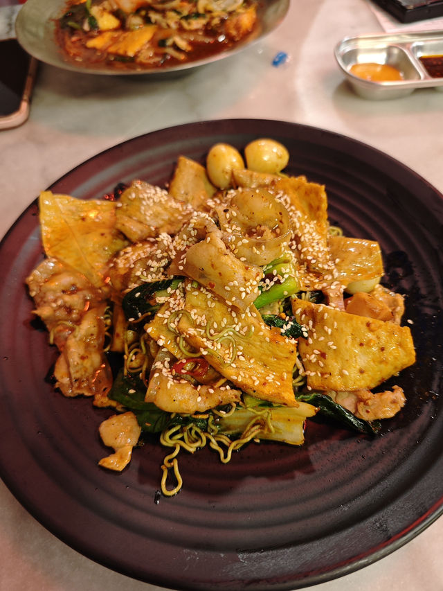 FuFa Mala: หม่าล่าจัดเต็มทุกเมนูที่เตาปูน