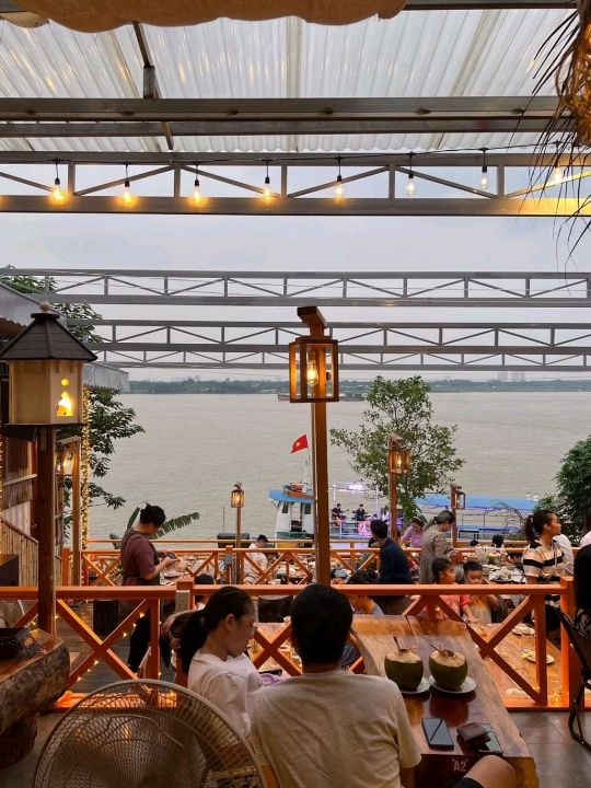 Cocoru Coffee & Restaurant