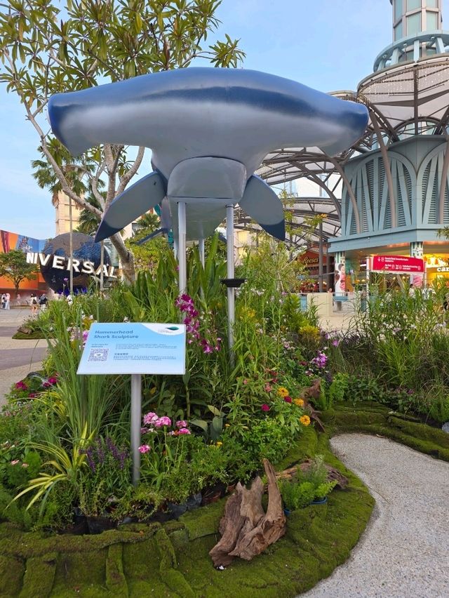 Sea Creatures floating on land! Sculptures to celebrate Singapore Oceanarium's Opening
