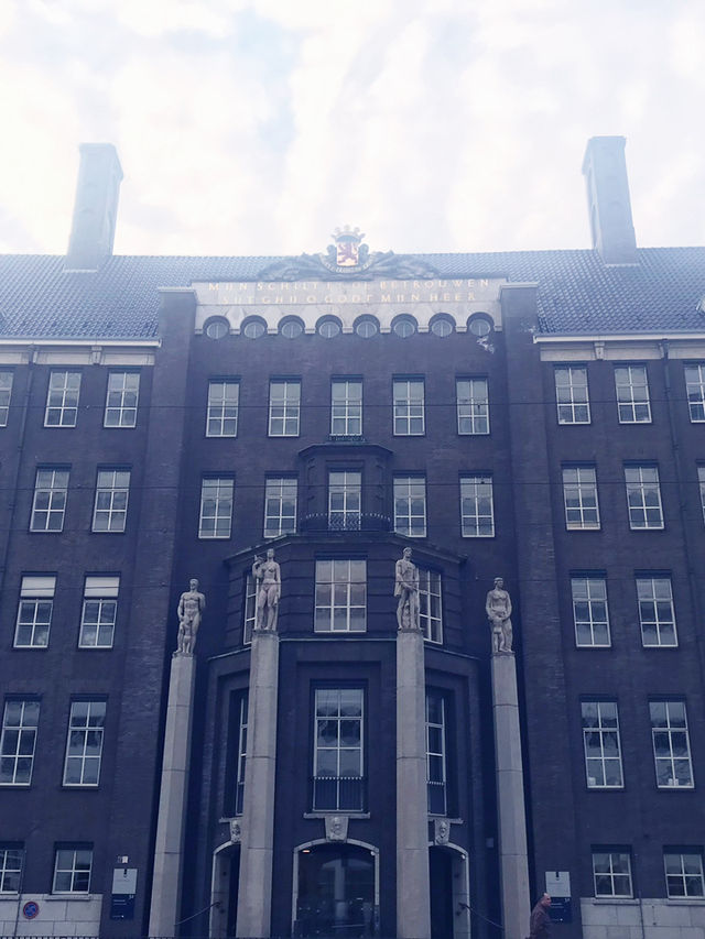 🏛 デン・ハーグとスキポールに見る建築や彫刻の変遷とホテル体験 🏛 デン・ハーグとスキポールに見る建築や彫刻の変遷とホテル体験