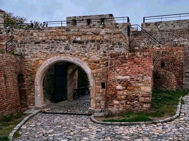 🏰🌅 Belgrade Fortress (Kalemegdan) – Where History Meets the Danube 🌅🏰 🏰🌅 Belgrade Fortress (Kalemegdan) – Where History Meets the Danube 🌅🏰