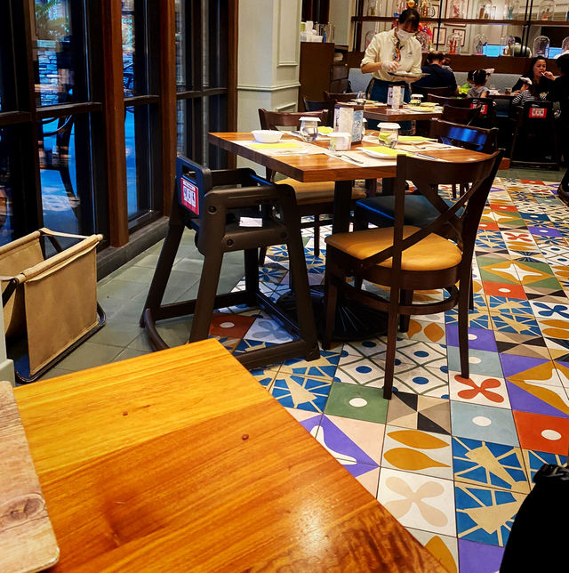 香港迪士尼樂園酒店下午茶：夢幻城堡的甜蜜饗宴