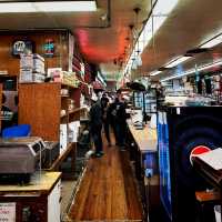 紐約百年經典:Katz’s Delicatessen的必訪魅力