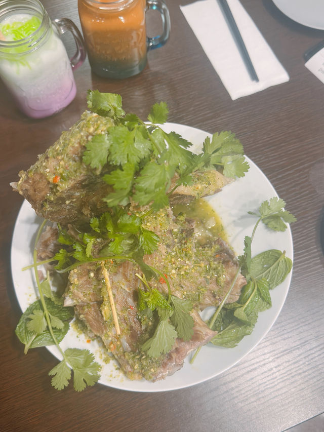 必食火山排骨巨型登場
