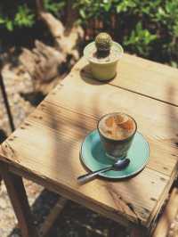 Holy Mood Cafe 🌲