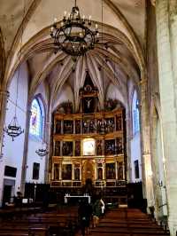 穿越哥德式奇幻建築世界