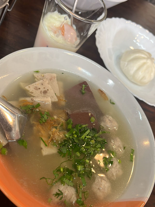 “ปรุงสุข” ร้านอาหารเช้า in นครพนม 🍳🍞