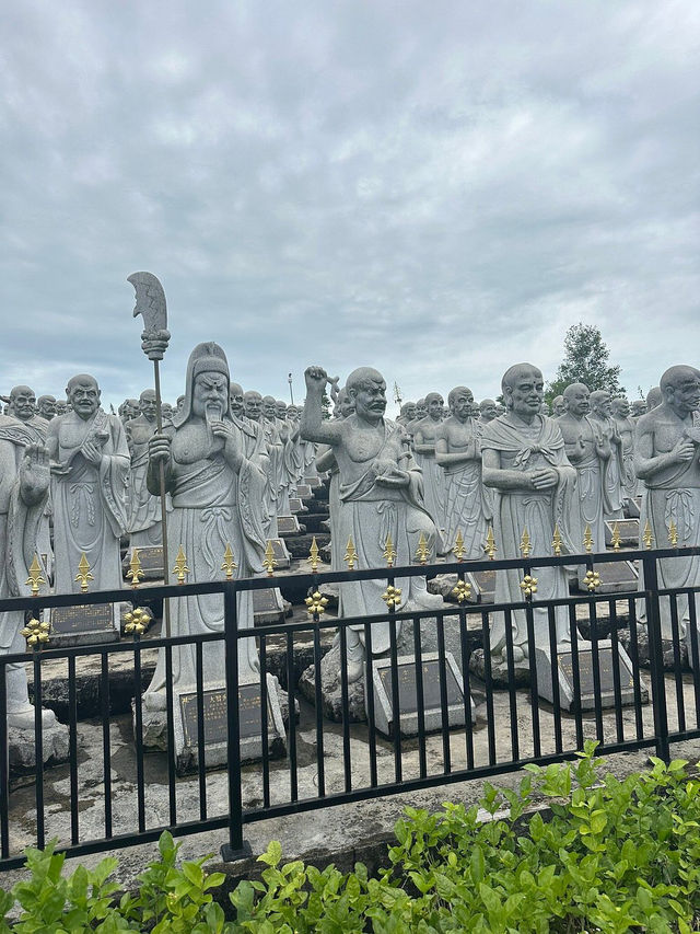 500 Lohan Temple