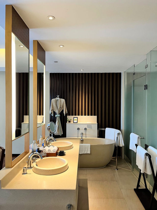 โรงแรม Vana Belle, A Luxury Collection Resort 