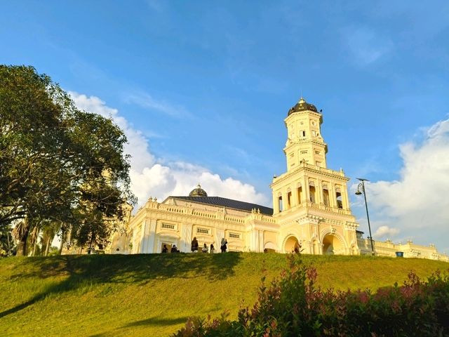 Discover Mosque Serenity 🌲Historic Johor Views✨