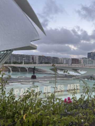 🇪🇸 발렌시아 에미스페릭 후기: 미래적인 '눈' 속의 경이로움 ✨