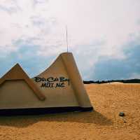 Red Sand Dunes: สัมผัสเนินทรายแดง วิวสุดมหัศจรรย์