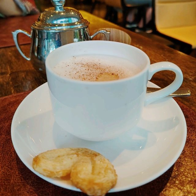 時尚有格調的Flint