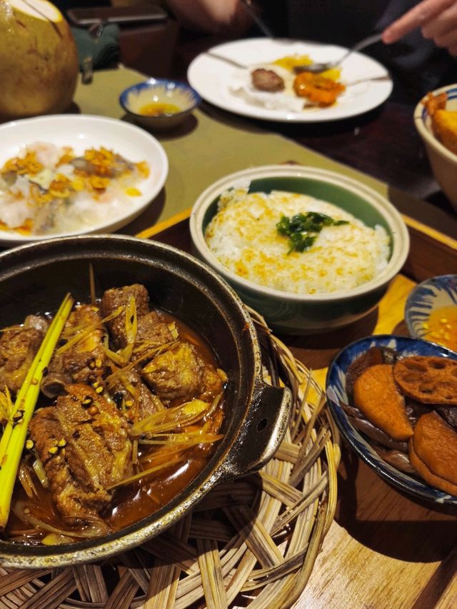 Hoi An Old Town, Coconut Boat & Morning Glory Restaurant