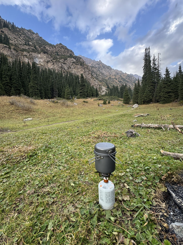  텐트 밖은 천국