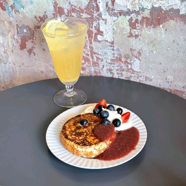 คาเฟ่ฟีลคลาสสิคน่านั่ง ย่านหัวลำโพง #กรุงเทพฯ คาเฟ่ฟีลคลาสสิคน่านั่ง ย่านหัวลำโพง #กรุงเทพฯ