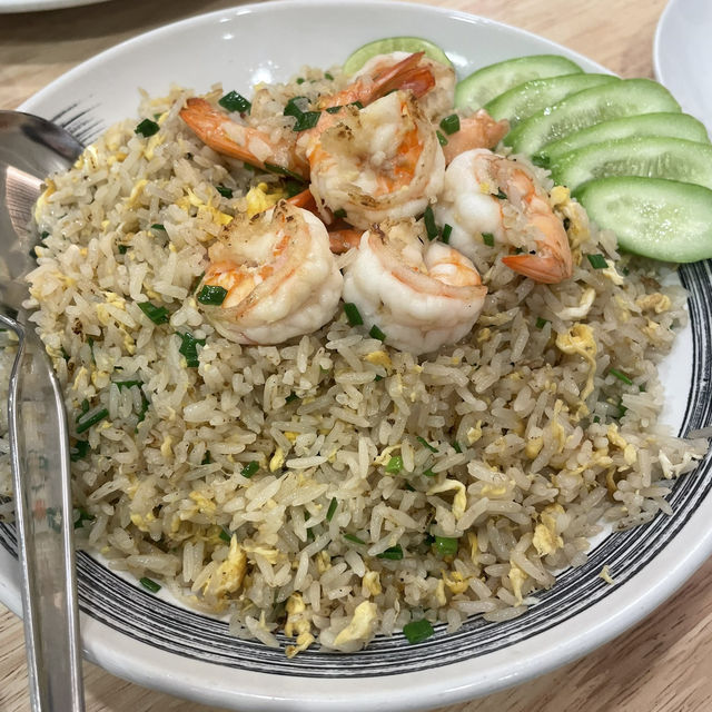  แหลมเจริญซีฟู้ด – สดจัดเต็มในบรรยากาศครอบครัว