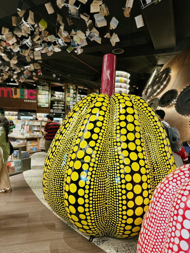 The Ultimate 24-Hour Library Vibes at BookXcess Sunway Square 📚✨