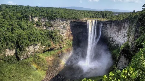🇬🇾 เที่ยวกายอานา — ดินแดนแห่งป่าฝน น้ำตกยักษ์ และสัตว์ป่า — traveler post in กายอานา