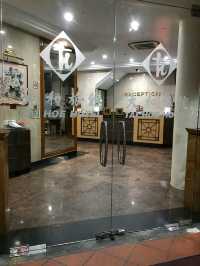 “Compact Convenience: Friendly Stays by Farrer Park MRT”
