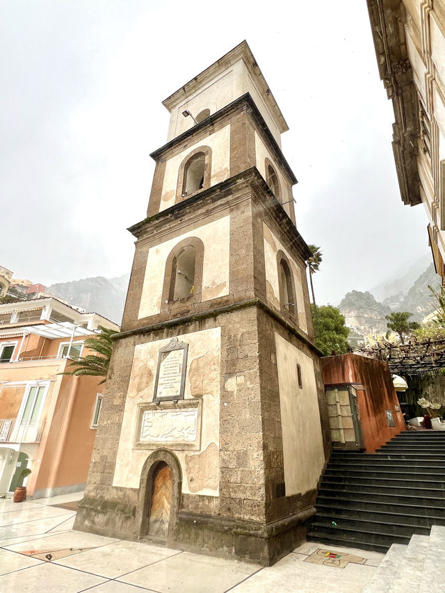 포지타노 Chiesa di Santa Maria Assunta