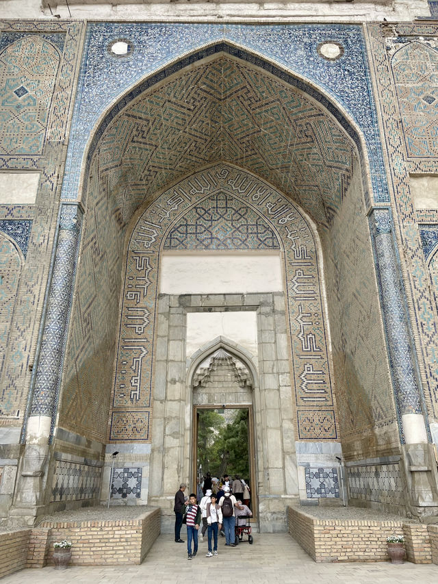 The Bibi-Khanym Mosque