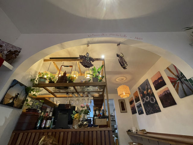 Discovering Antwerp + Hidden Foodie Gem: Noung Inle!