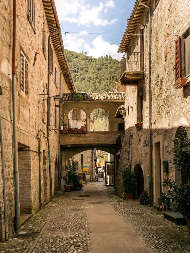 Umbria: Italy’s Green Heart of Hidden Hilltowns & Soulful Scenery