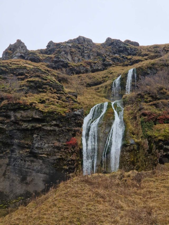 These Are the Most Beautiful and Magical Waterfalls in Iceland 🌈📸🌍