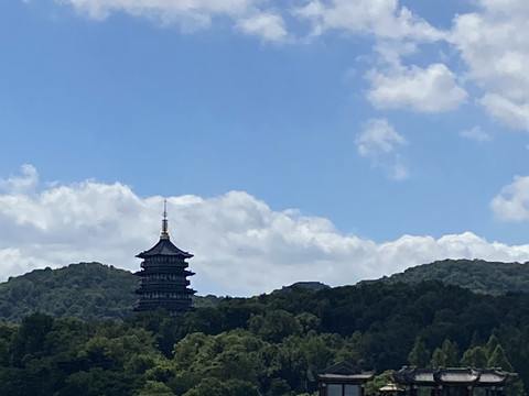 西湖に浮かぶ幻想の景色 三潭印月 | Trip.com 杭州