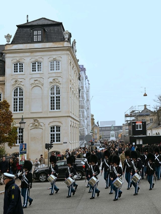 Through Royal Eyes: A Secret View of the Changing of the Guard in Copenhagen Through Royal Eyes: A Secret View of the Changing of the Guard in Copenhagen