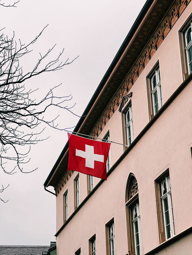 Where History Meets the Flow of Time 🇨🇭 Where History Meets the Flow of Time 🇨🇭